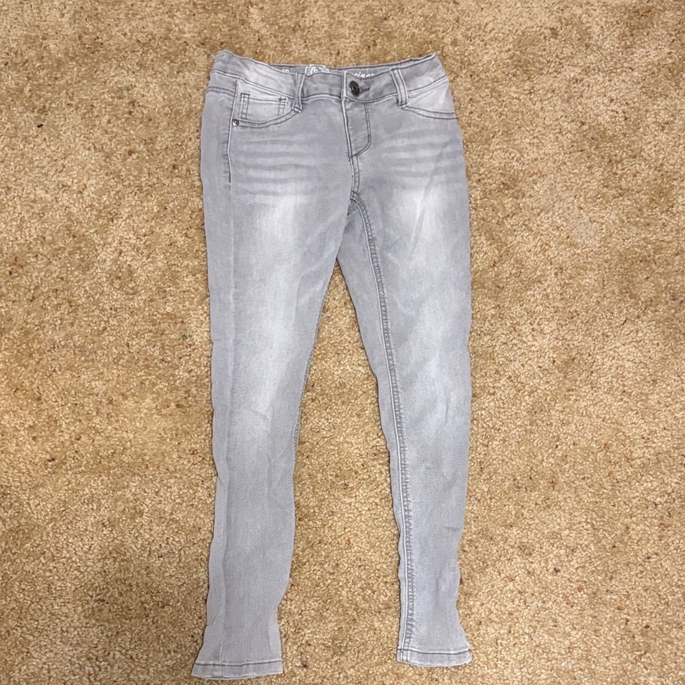 SO Women's Light Gray Skinny Jeans